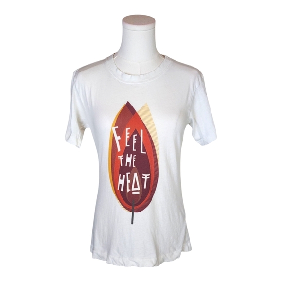 CURRENT/ELLIOTT Feel the Heat Graphic Tee Sz 1 Ivory Distressed Neckline - Picture 1 of 9